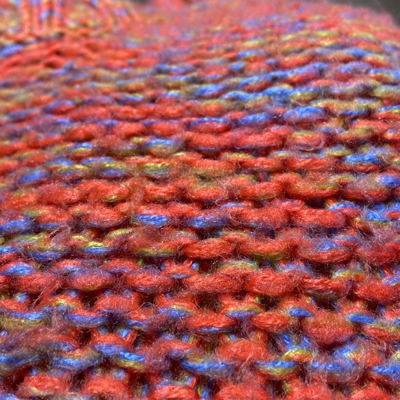 Wet Seal Womanβs Knit Sweater Size Medium (could work for a small) - Picture 9 of 13